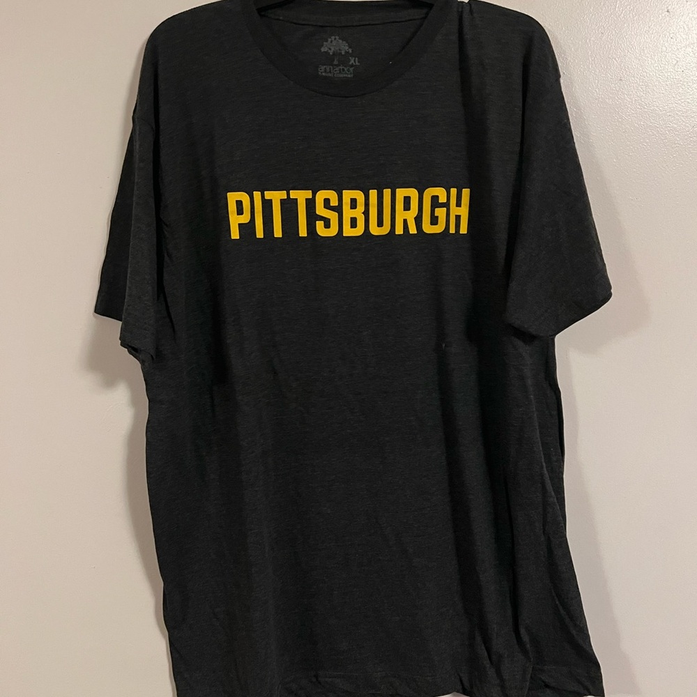 Arbor Men's Charcoal and Yellow Graphic Tee